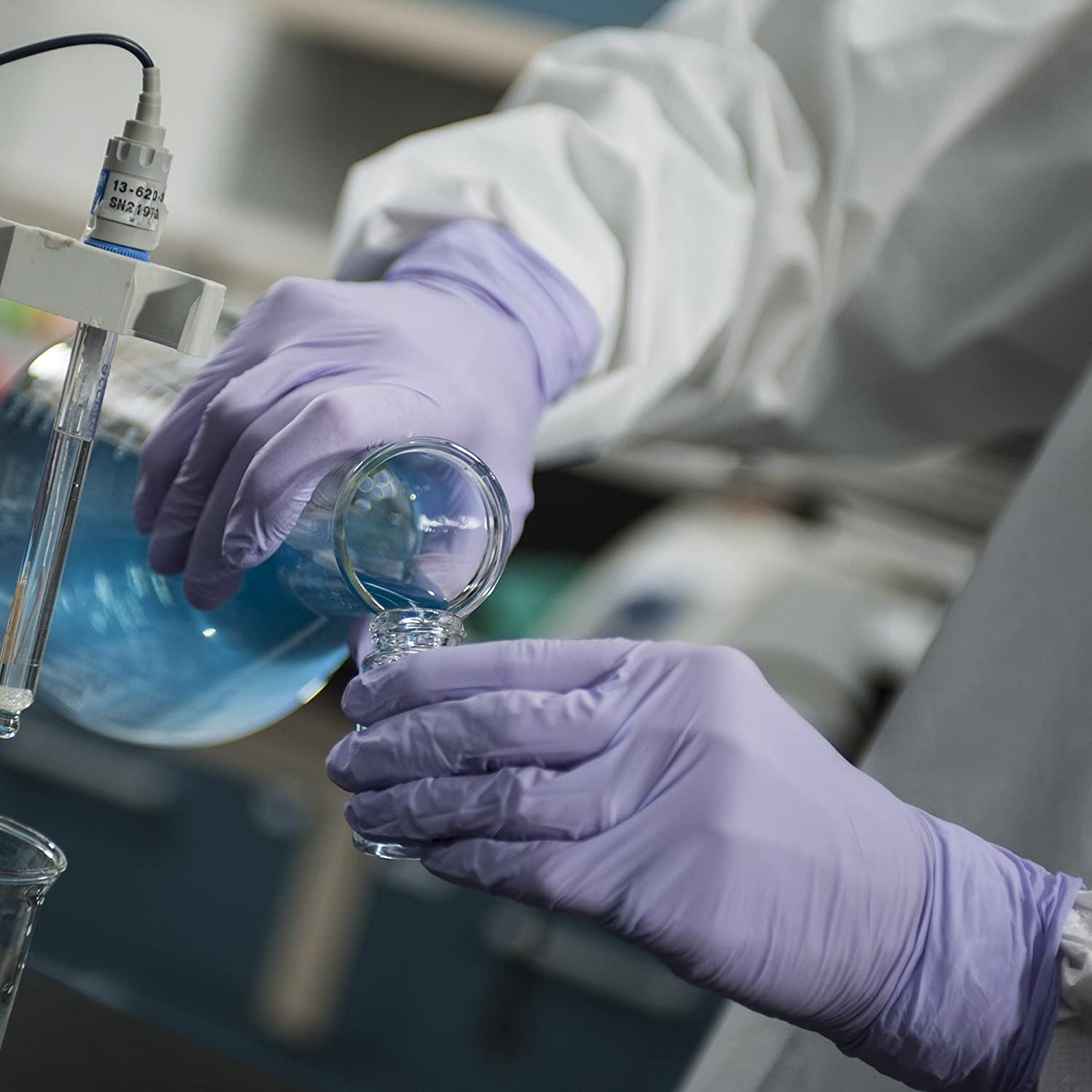 Nitrile Gloves Lavender Halyard — Mountainside Medical Equipment