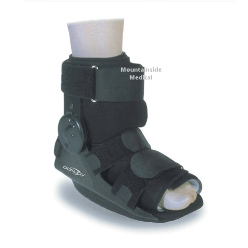 Aircast Boots | Donjoy Ultra 4 Junior ROM Walking Boot